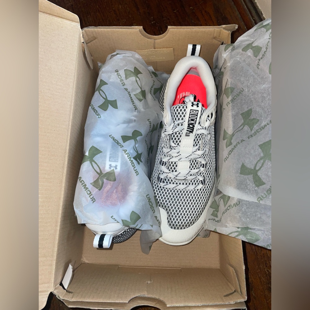 New In Box & New With Tags | Under Armor  HOVR Block City Shoes *make of… - Picture 5 of 6